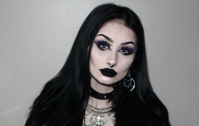 What Does It Mean to Be a Goth Teen?